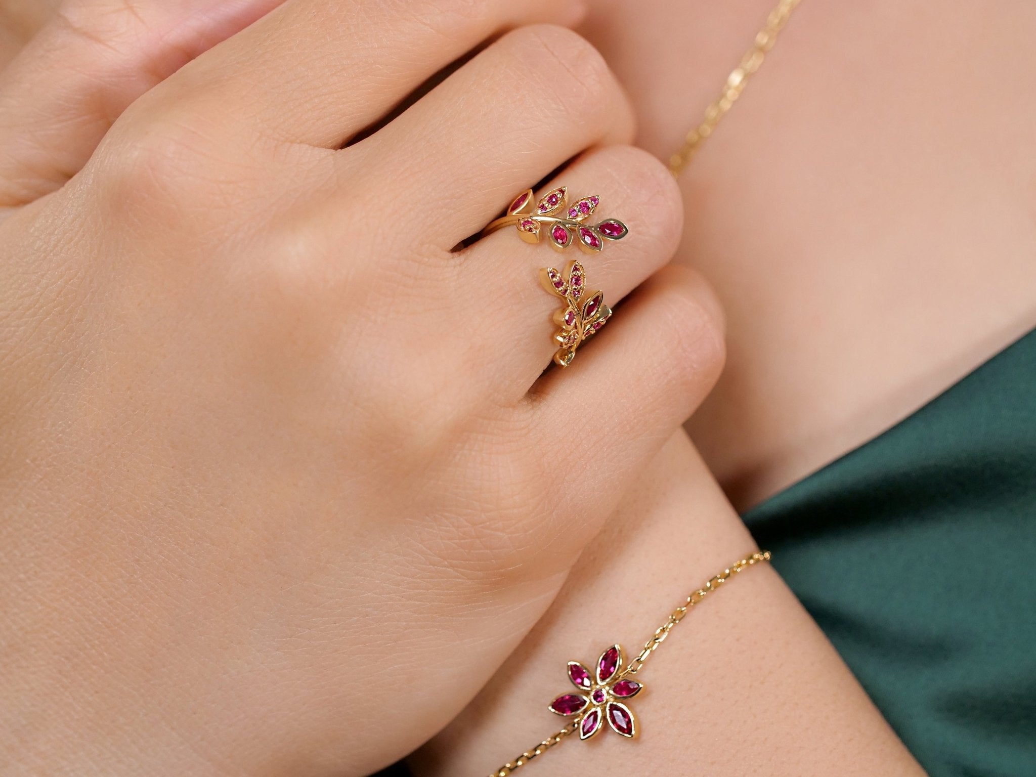 Gladis - Ruby Flower Vine Bypass Ring – La Fleur Rouge Collection of Rubies & Solid Gold - Aurora Laffite Jewelry